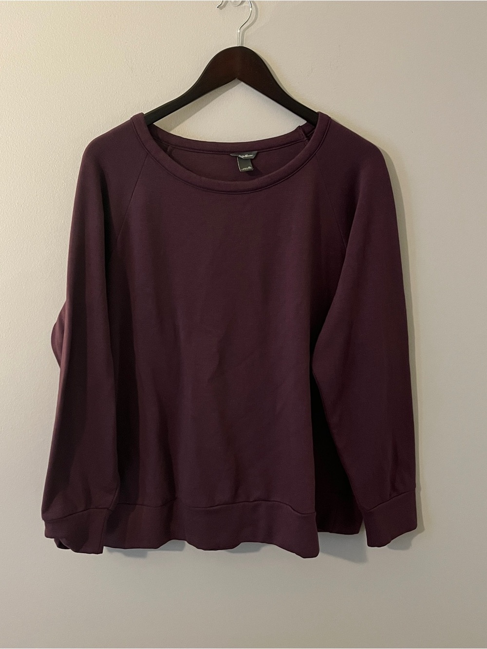 Eddie Bauer Womens Crewneck Sweatshirt Plum SO SOFT